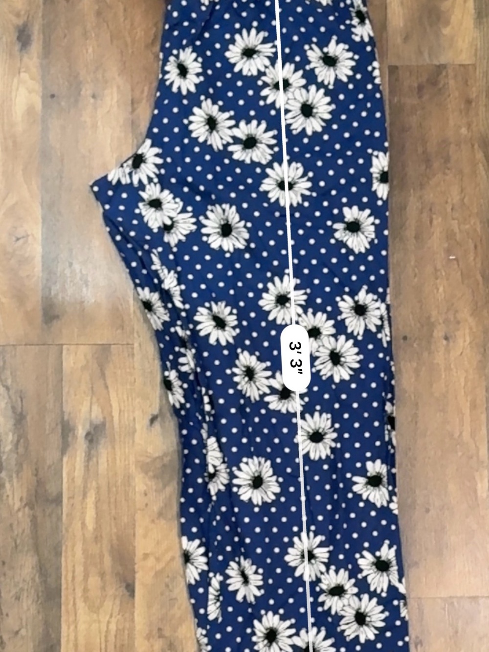 Victoria's Secret Mayfair Daisy Polka Dot Pajama Set - Picture 9 of 11